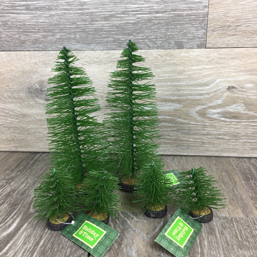 Lot Of 6 Holiday Time Bottle Brush Christmas Trees 6” & 2”